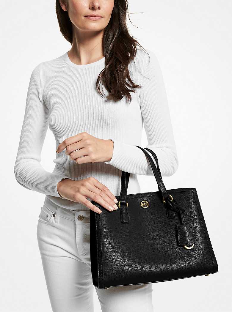 Michaelkors Chantal Medium Pebbled Leather Pretas | SN-MK27354